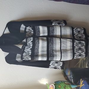 Tahari Sweater coat with pockets beautiful black, white, gray NWOT